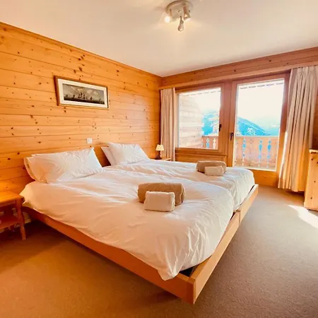 Clarmont 122 Apartment