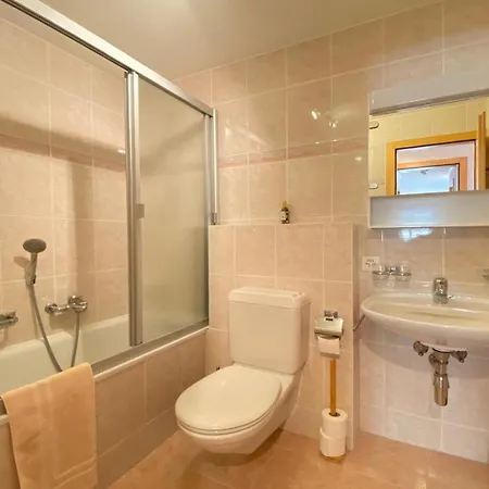Clarmont 122 Appartement *