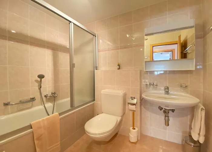 Clarmont 122 Апартаменты *